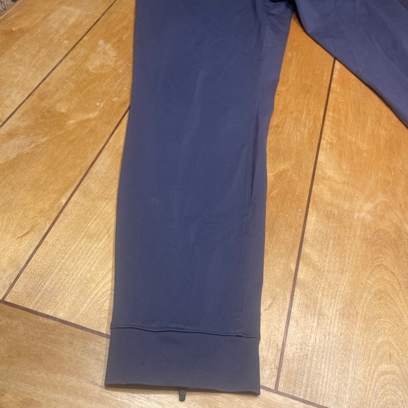 Rhone Commuter Jogger Pants Mens Size 33 Color Dark Gray Zip Up Ankle - Picture 7 of 16